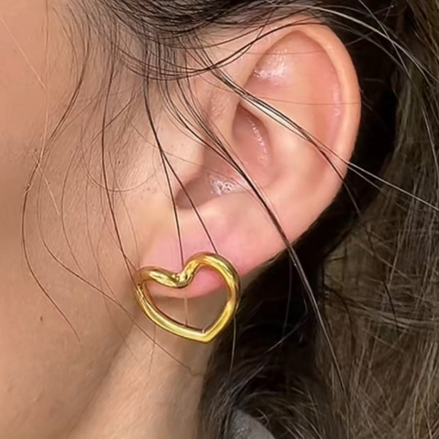 Boucles d’oreilles Cœur Jovia en acier inoxydable, bijou doré inspiré de l’énergie solaire de Jupiter, création Therapietra.