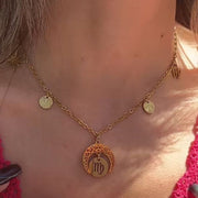 Collier Astro Luna Vierge, bijou harmonieux et délicat qui reflète la sagesse, la précision et la pureté intérieure.
