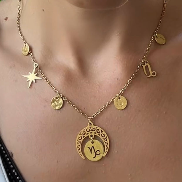 Collier Astro Luna pour le Capricorne, bijou épuré et puissant, symbole de discipline et d’ambition.