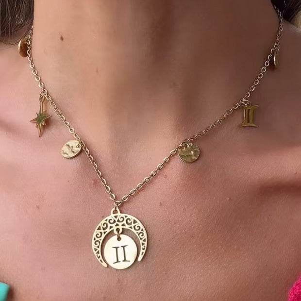 Collier Astro Luna pour le Gémeaux, bijou lumineux qui incarne la curiosité, la légèreté et la dualité de l’esprit.